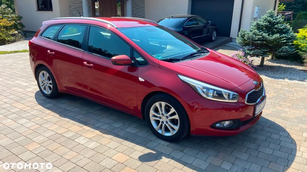 Kia Ceed - 8