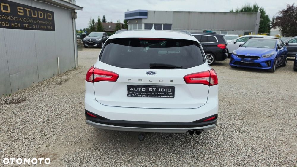 Ford Focus - 32