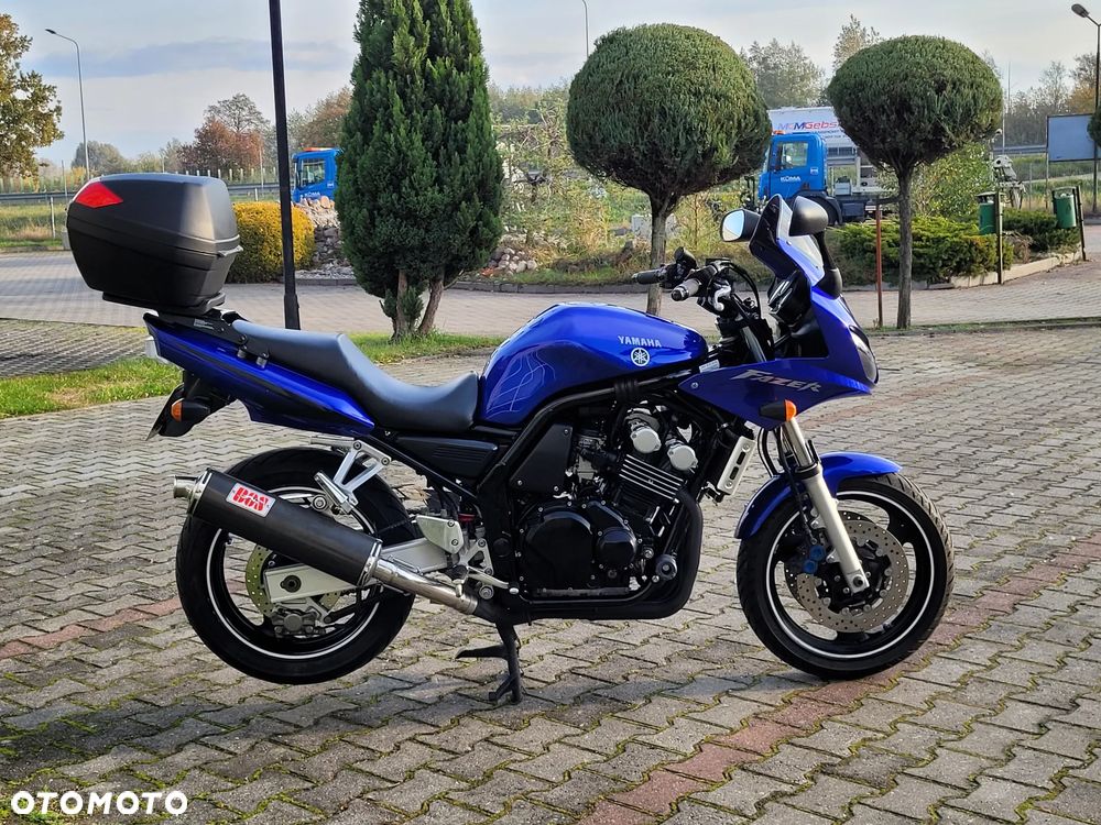Yamaha FZS - 4