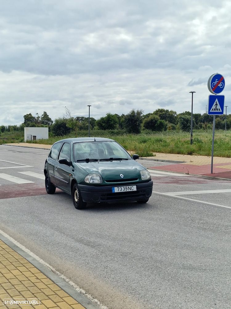 Renault Clio 1.9 D RN - 2