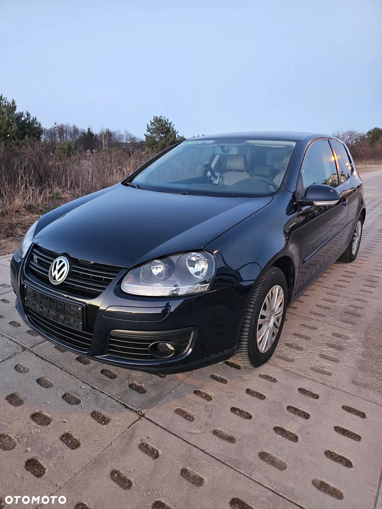 Volkswagen Golf - 8