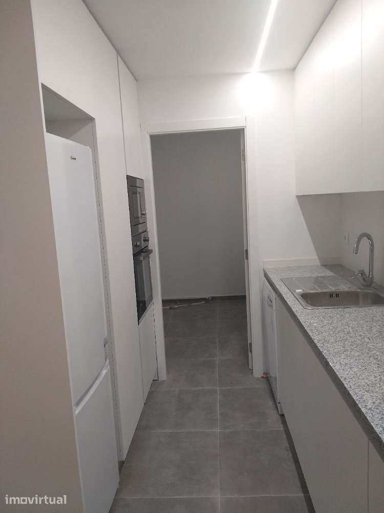 Apartamento T2 renovado - Grande imagem: 3/13