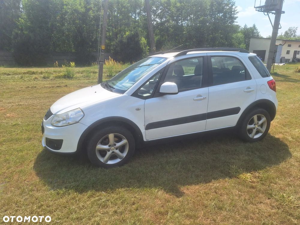 Suzuki SX4 2.0 DDiS Comfort 4WD - 2