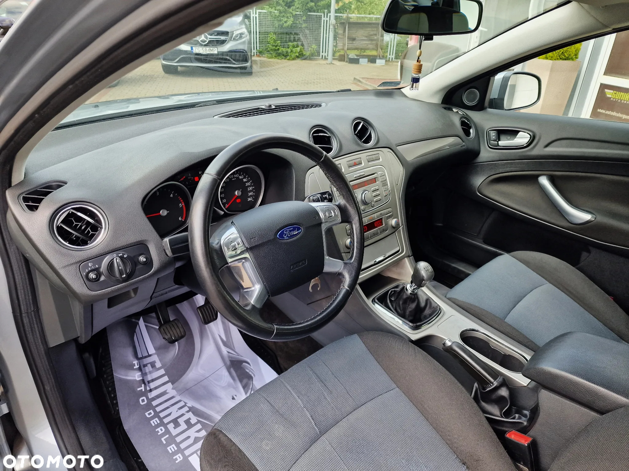 Ford Mondeo 1.8 TDCi Ambiente - 14