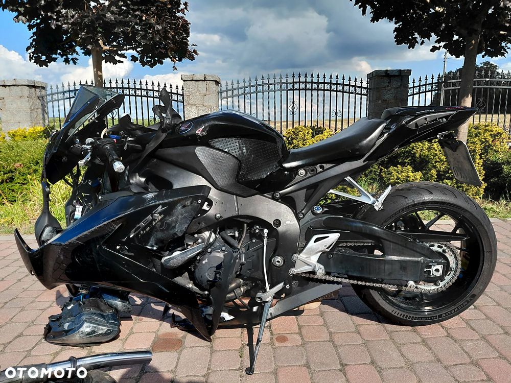 Honda CBR - 3