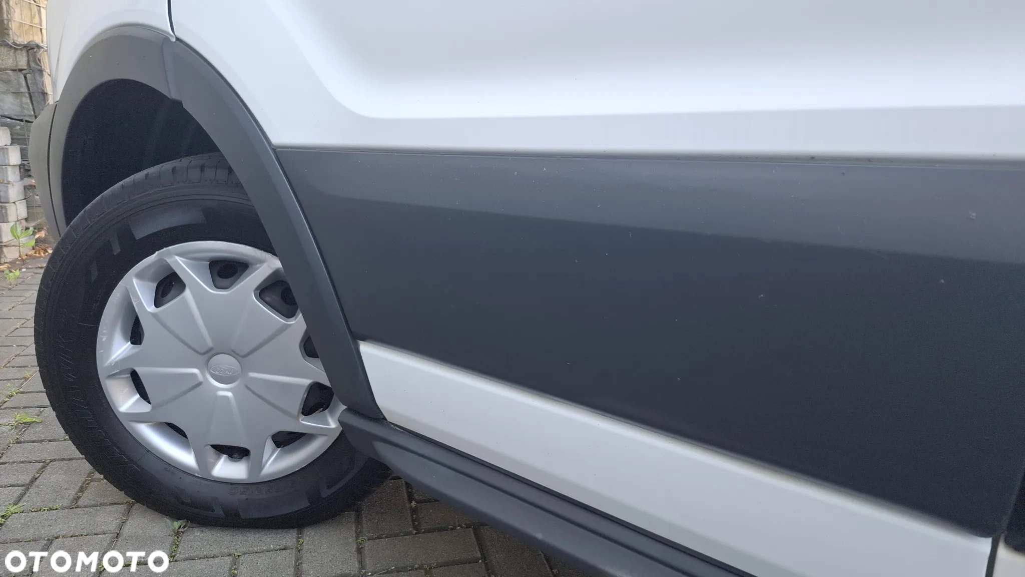 Ford Transit 350 L3H2 Trend - 12