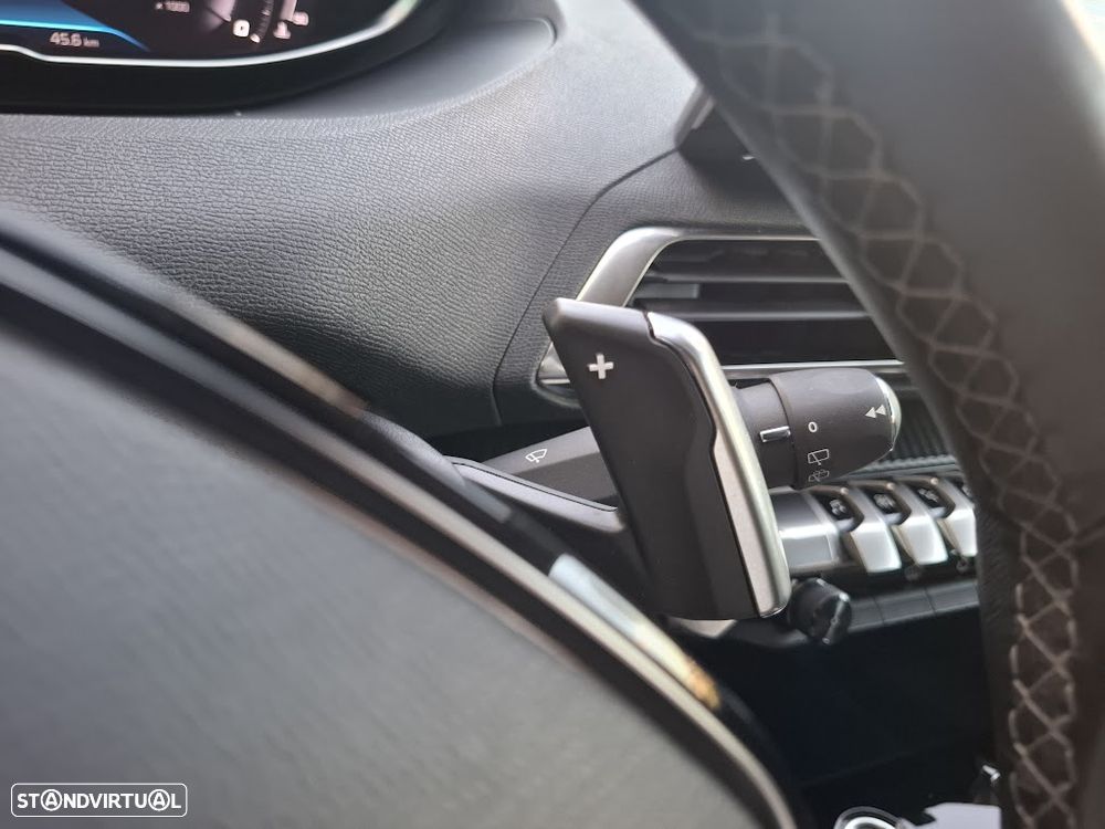 Peugeot 3008 1.2 PureTech Allure EAT8 - 25