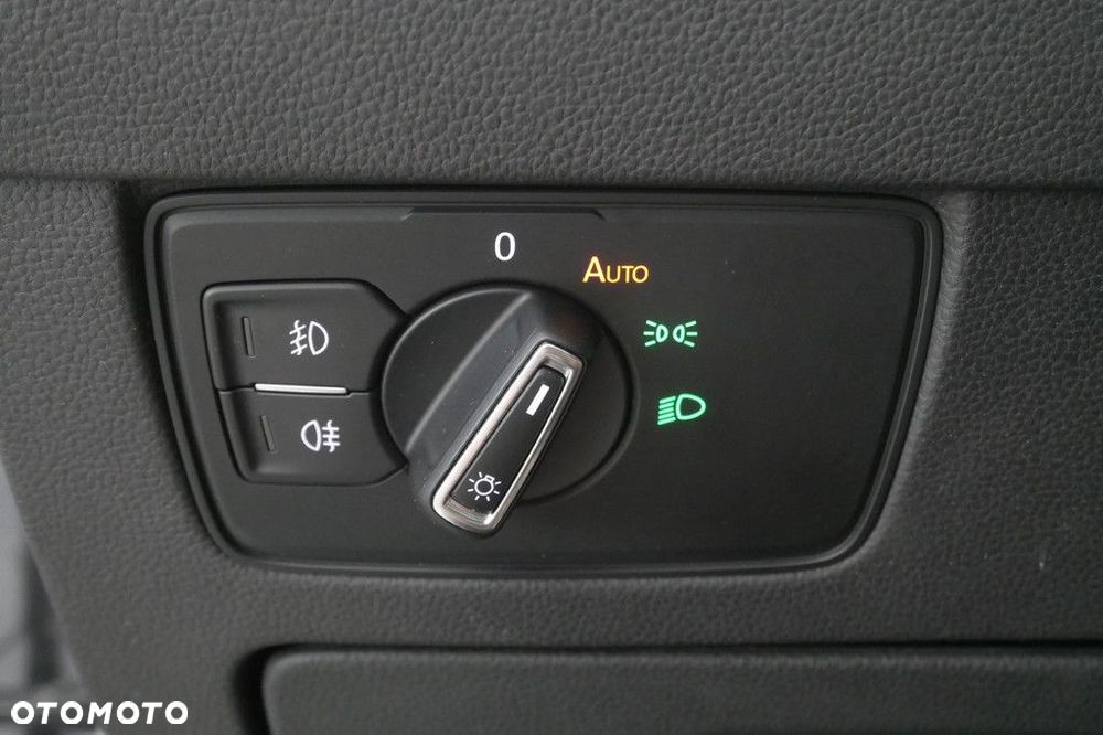 Volkswagen Passat Variant 2.0 TDI EVO Business - 25