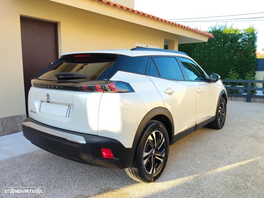 Peugeot e-2008 Allure Pack - 18