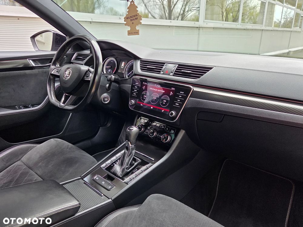 Skoda Superb 2.0 TDI SCR Sportline DSG - 29
