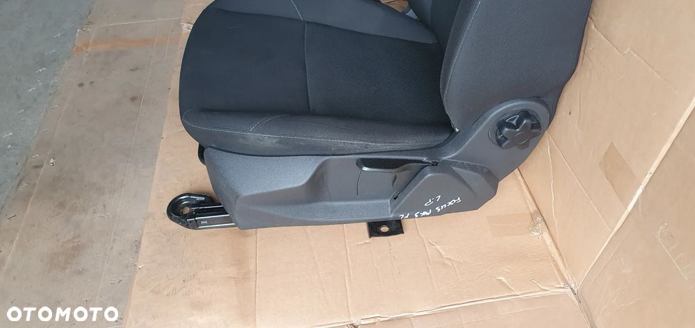Fotel kierowcy lewy przód przedni Ford Focus Mk3 Lift - 7