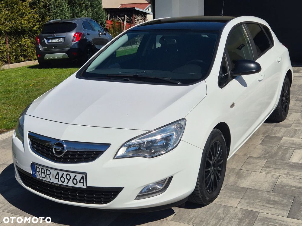 Opel Astra 1.4 T Cosmo S&S - 4