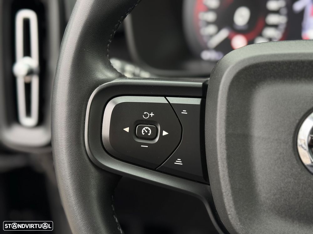 Volvo XC 40 1.5 T2 Momentum Core - 14