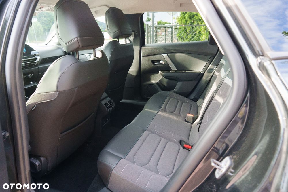 Citroën C4 BlueHDi 130 Stop&Start EAT8 FEEL PACK - 11