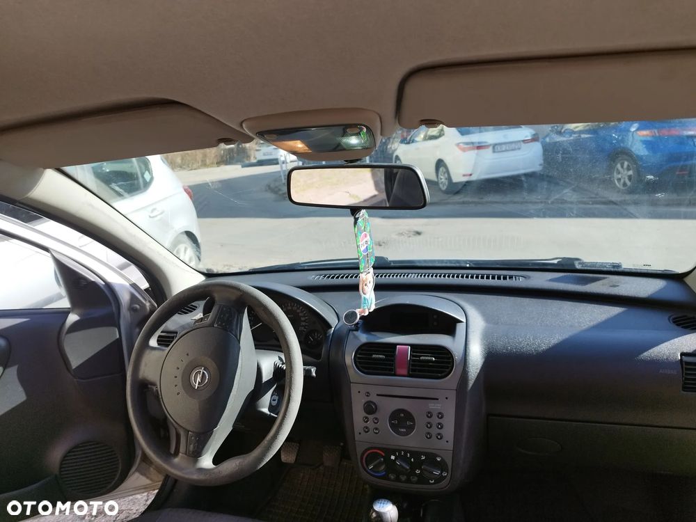 Opel Corsa 1.2 16V Cosmo - 11