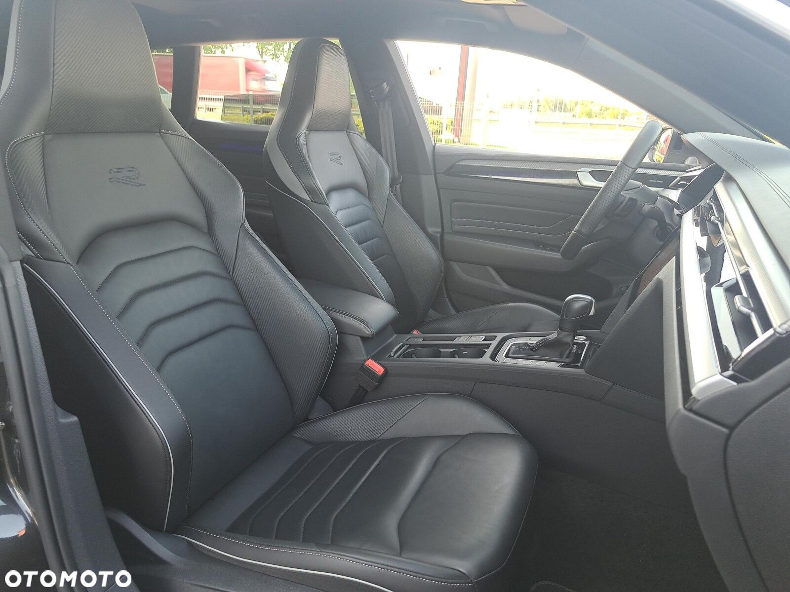 Volkswagen Arteon 2.0 TDI R-Line DSG - 13