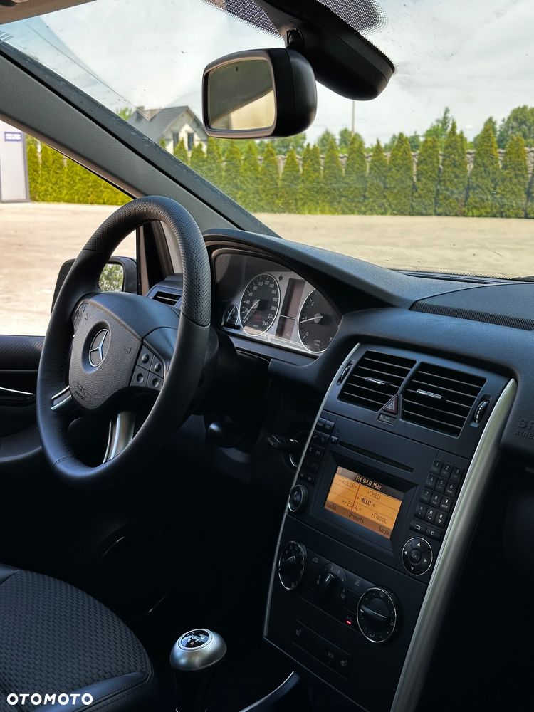 Mercedes-Benz Klasa B 160 BlueEFFICIENCY SPORT EDITION - 34
