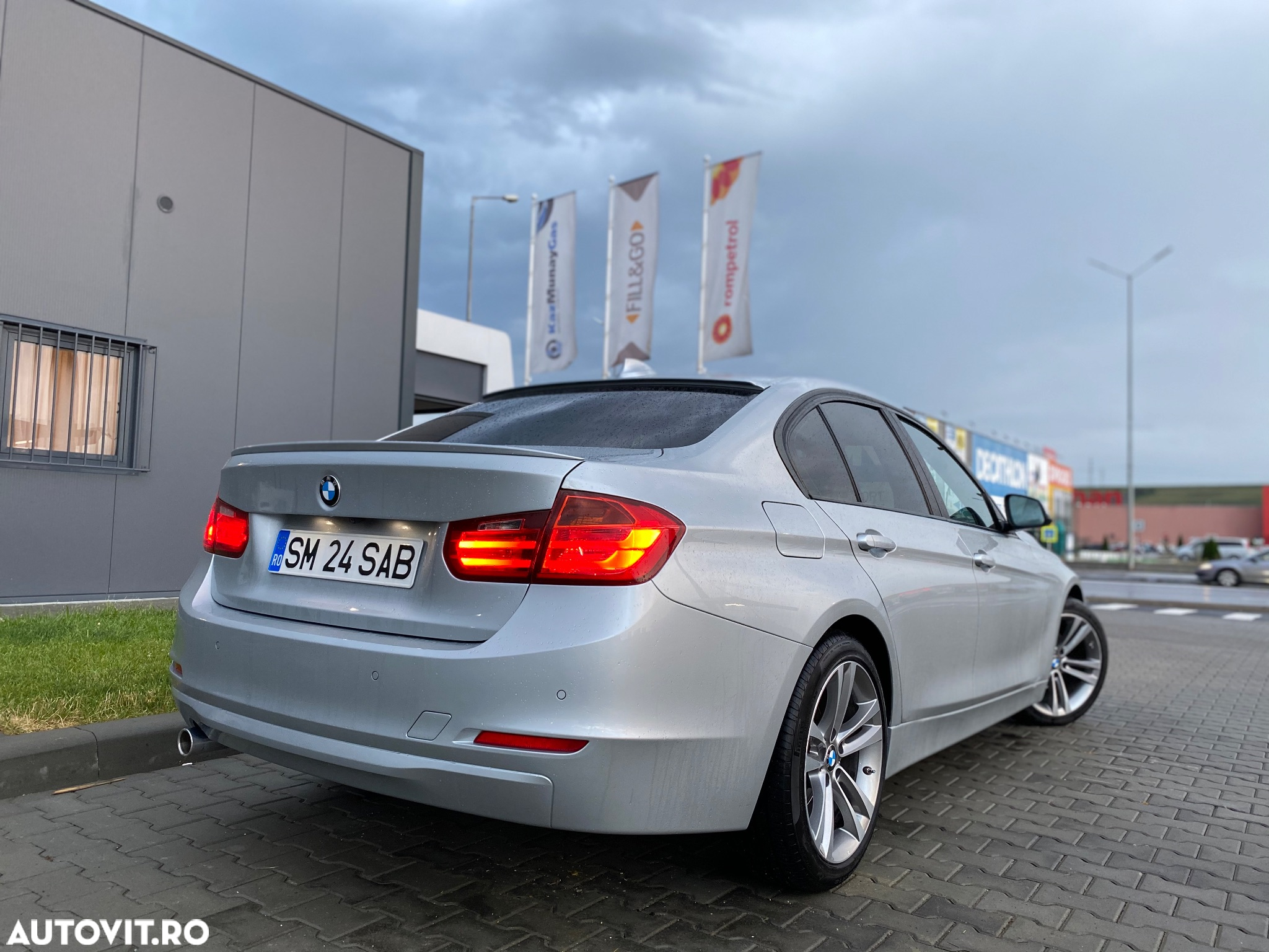 BMW Seria 3 320d Aut. - 5
