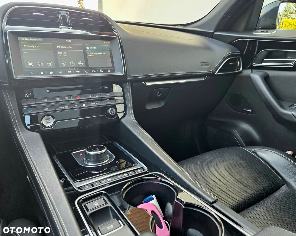 Jaguar F-Pace - 22