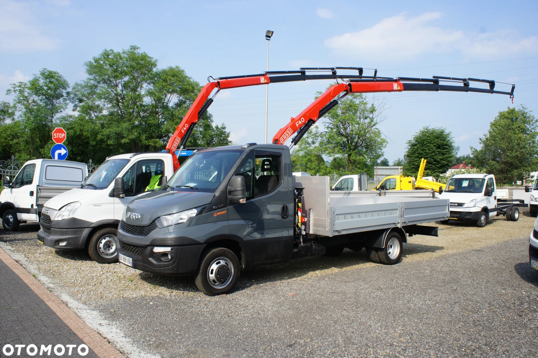 Iveco 35C18 wywrotka skrzynia plandeka żuraw HDS - 14
