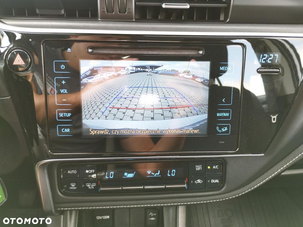 Toyota Corolla 1.6 Comfort - 21