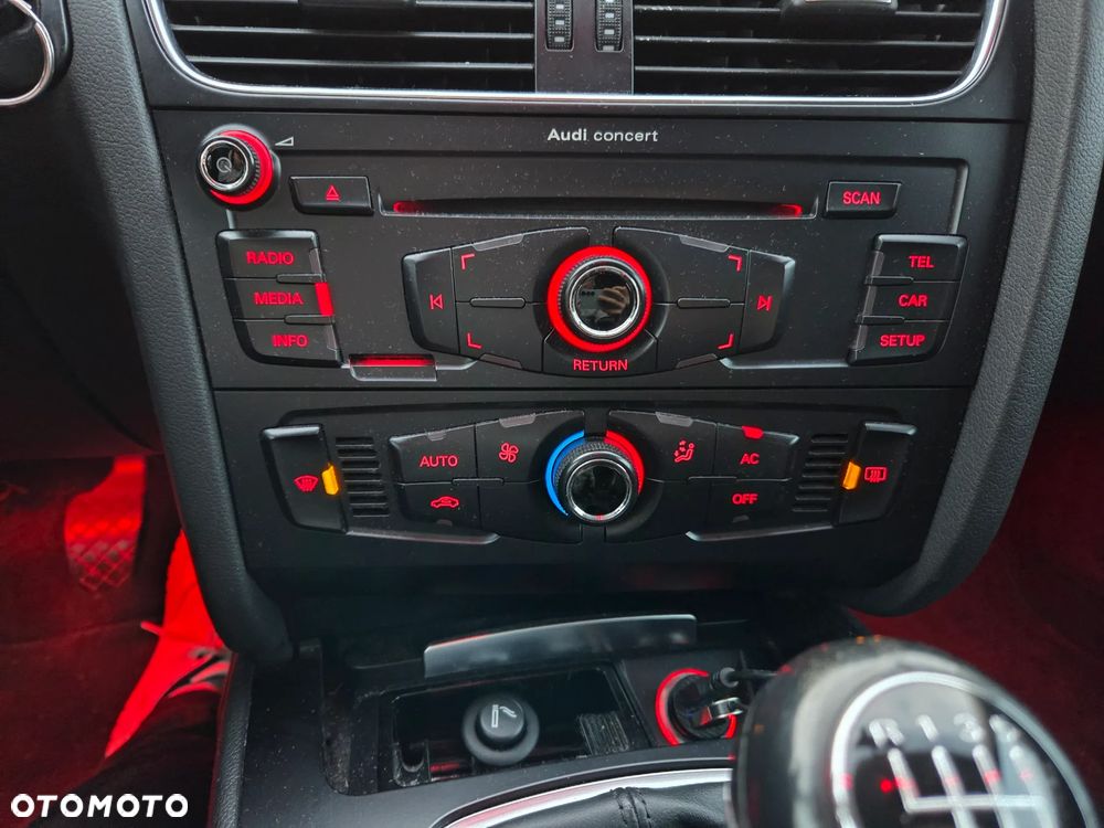 Audi A4 Limousine - 12