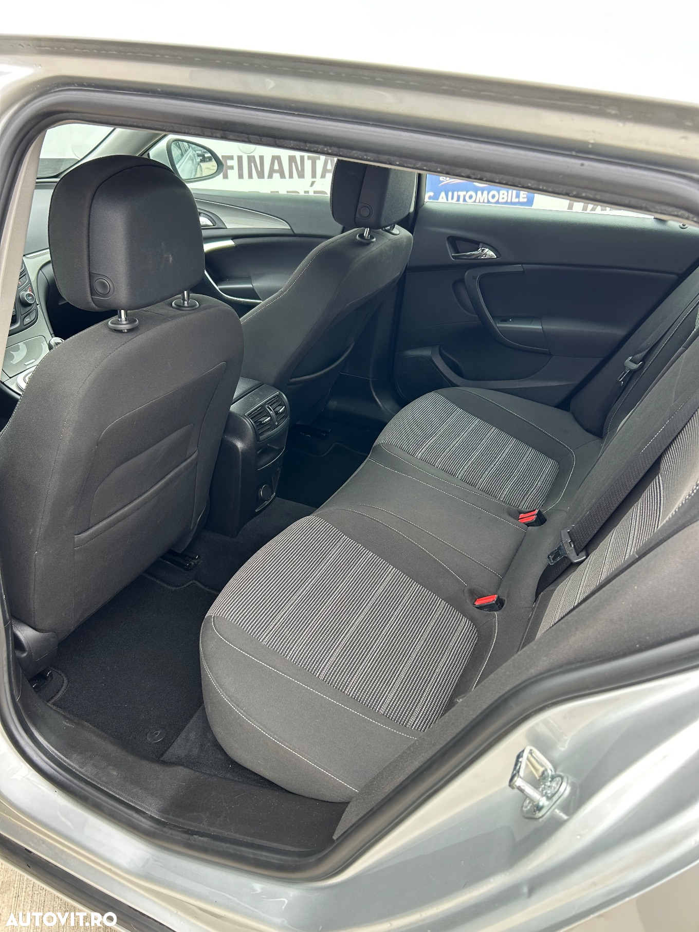Opel Insignia - 12