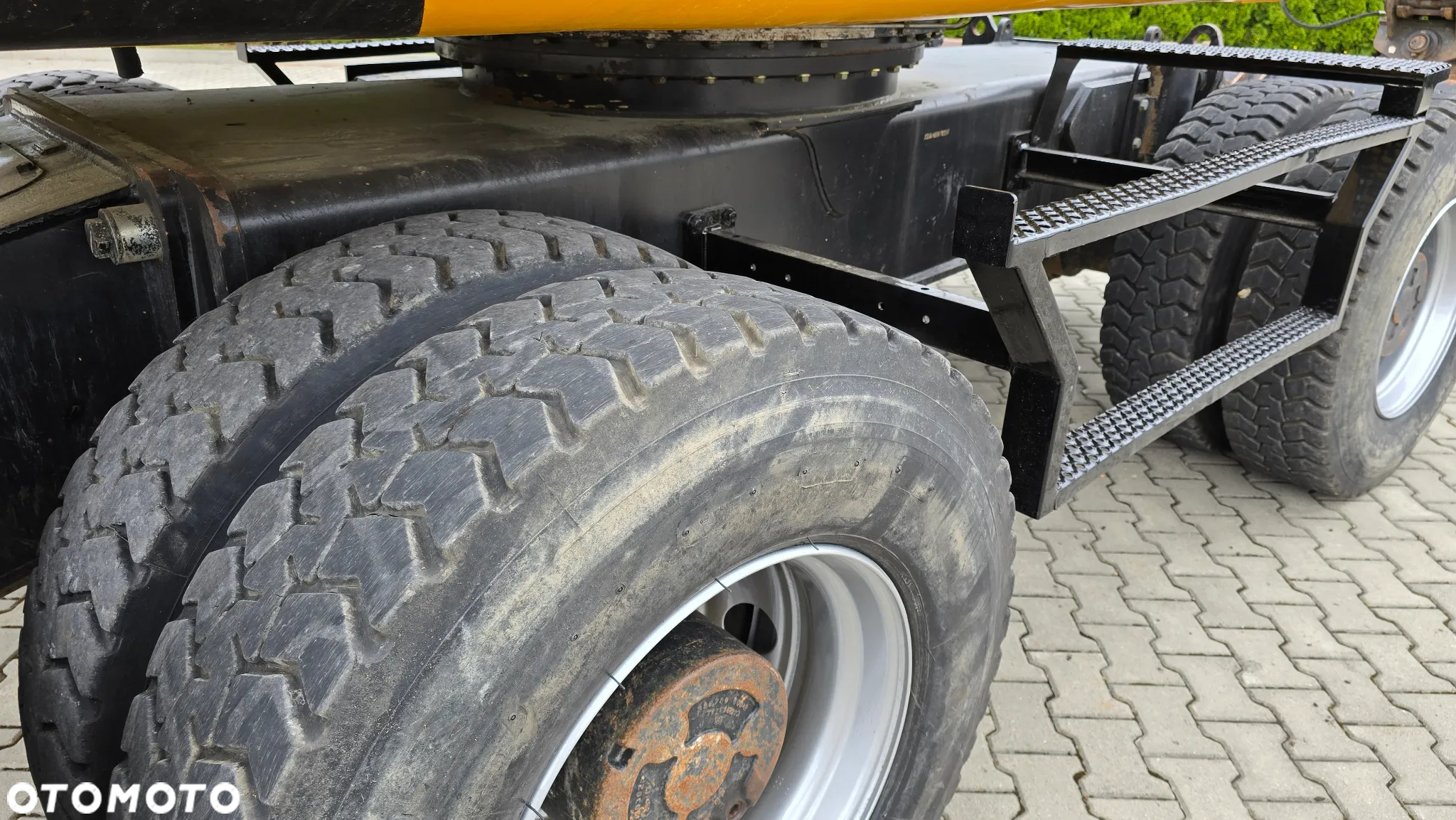 JCB JS 145 W - 15