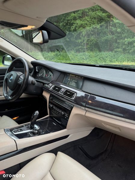 BMW Seria 7 730Ld - 12