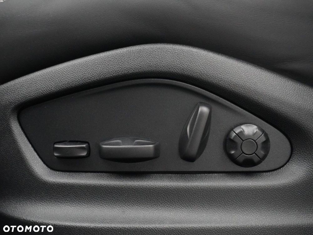 Porsche Cayenne E-Hybrid PHEV Black Edition - 25