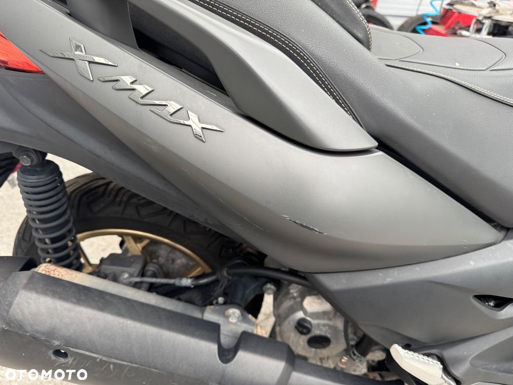 Yamaha X-max - 10