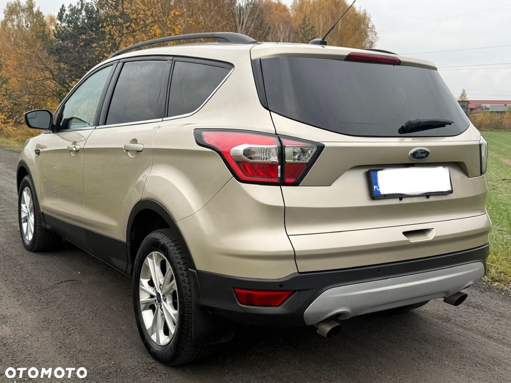 Ford Kuga - 4