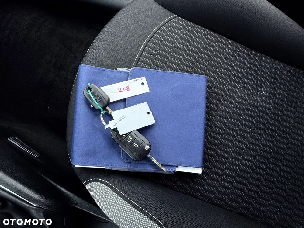 Peugeot 208 PureTech 82 Start & Stop Allure - 24