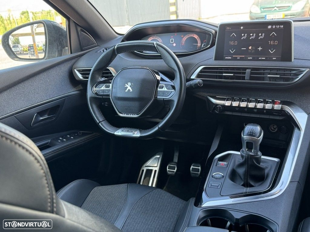 Peugeot 5008 1.5 BlueHDi GT Line - 24