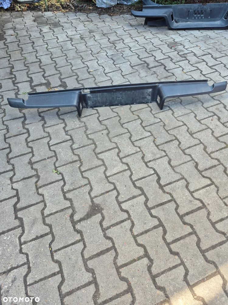 Nissan Navara zderzak tylny 850715XA0A - 1