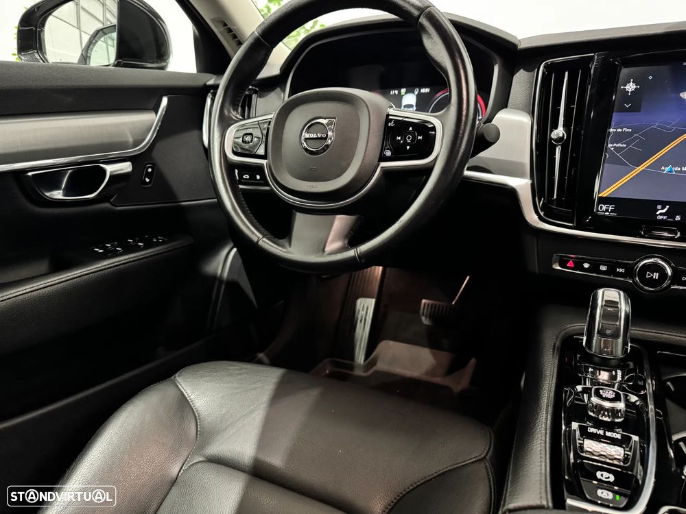 Volvo S90 2.0 T8 Momentum AWD Geartronic - 19