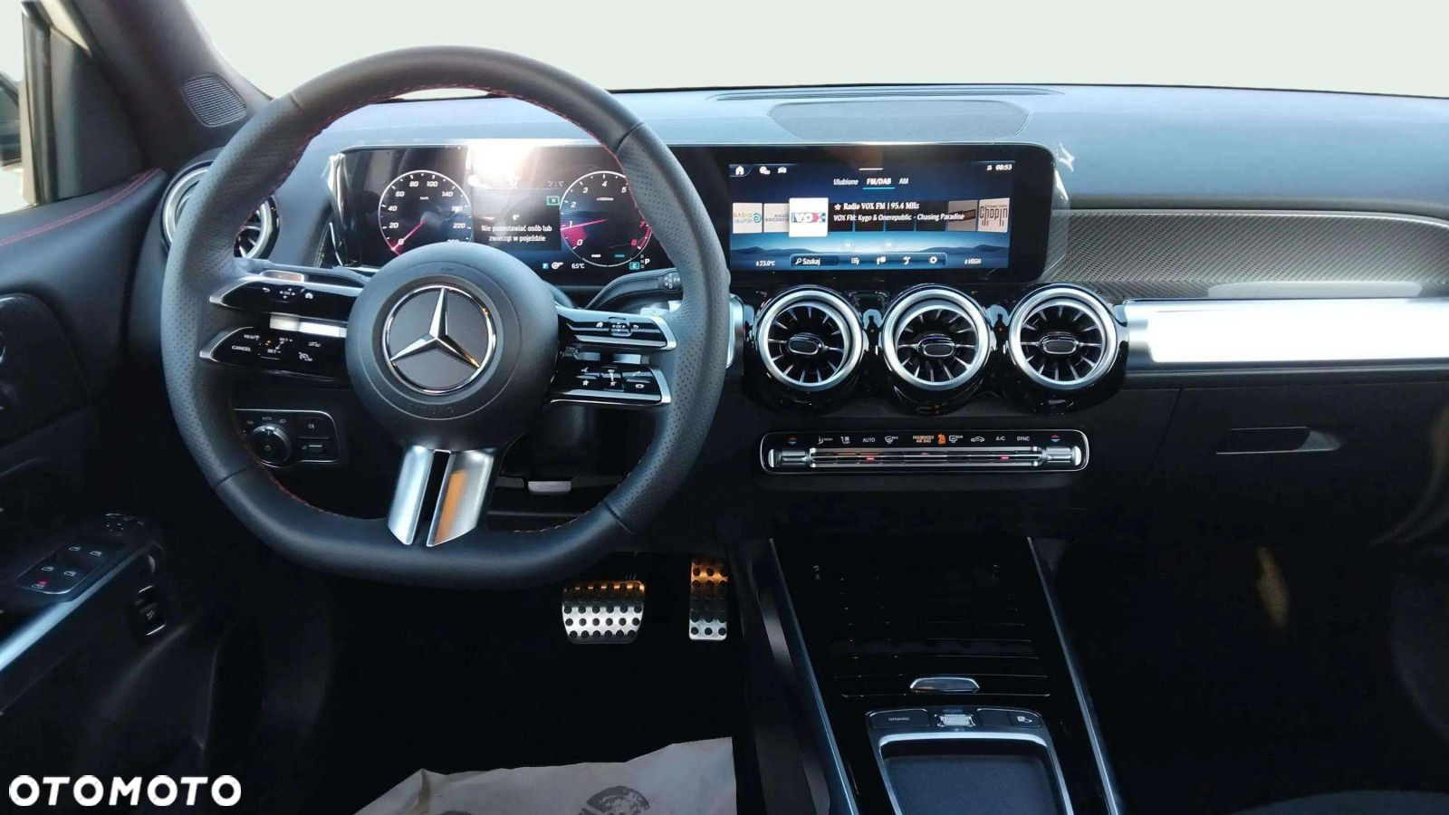 Mercedes-Benz GLB - 10