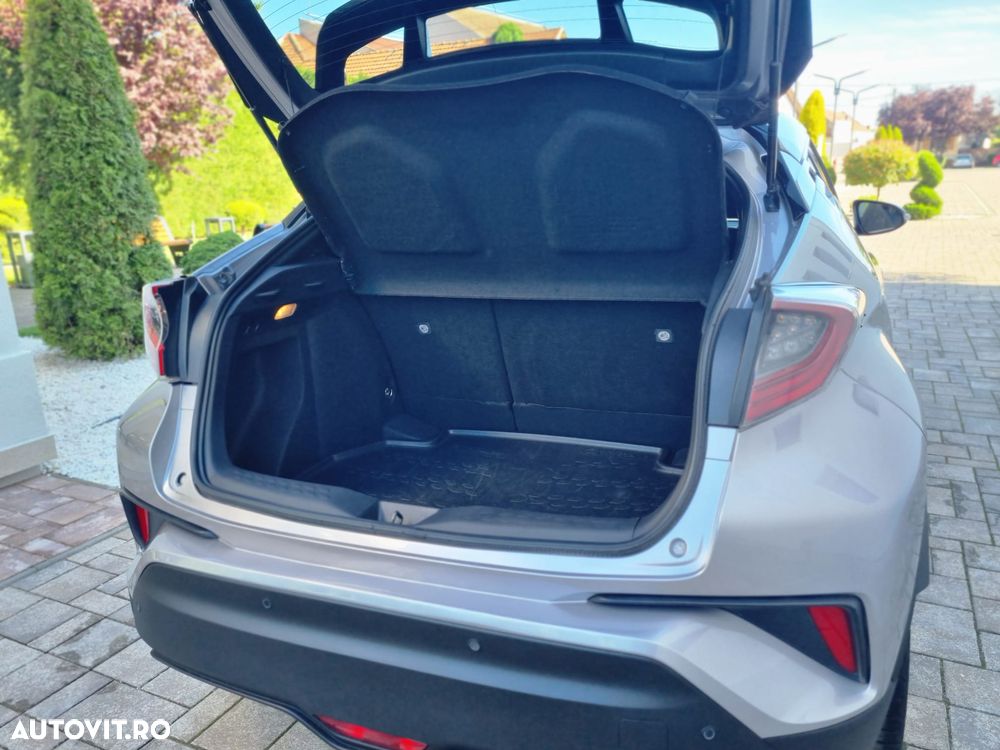 Toyota C-HR Lounge - 22