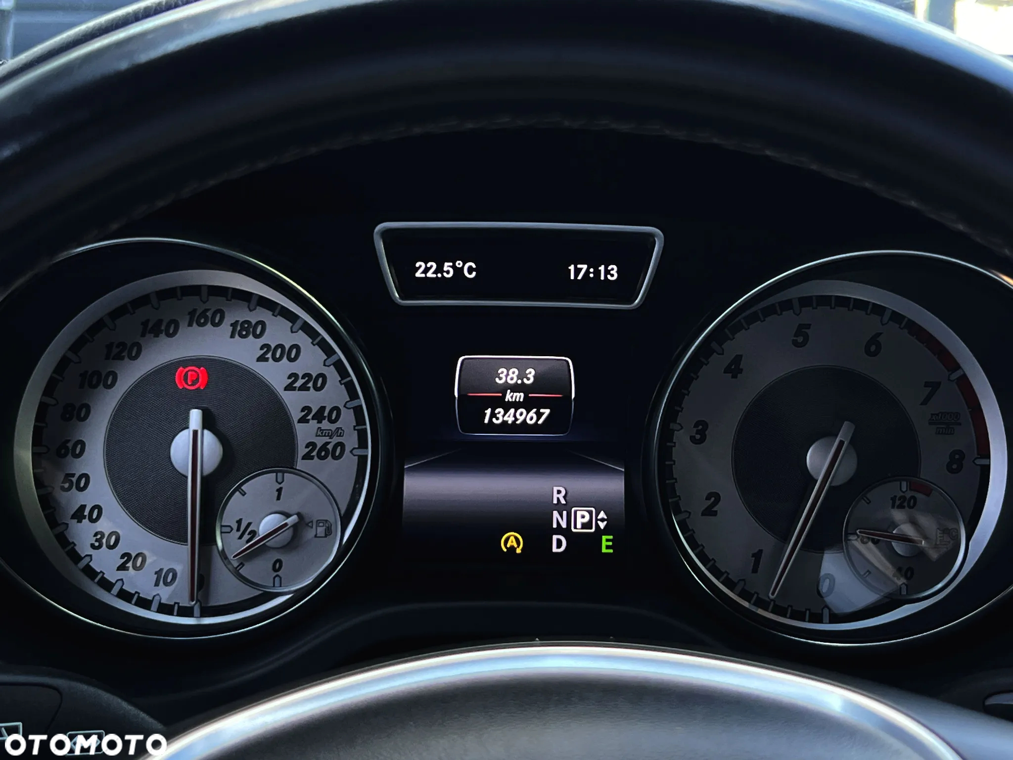 Mercedes-Benz GLA 250 7G-DCT - 34
