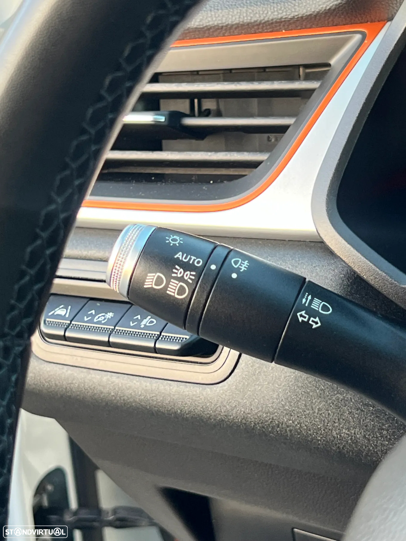 Renault Captur TCe 100 EXPERIENCE - 16