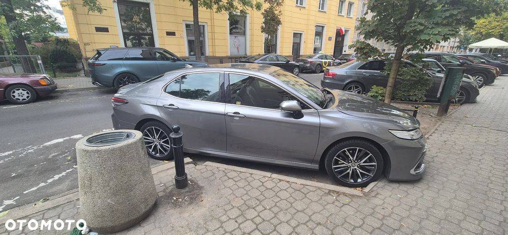 Toyota Camry 2.5 Hybrid Executive CVT - 2