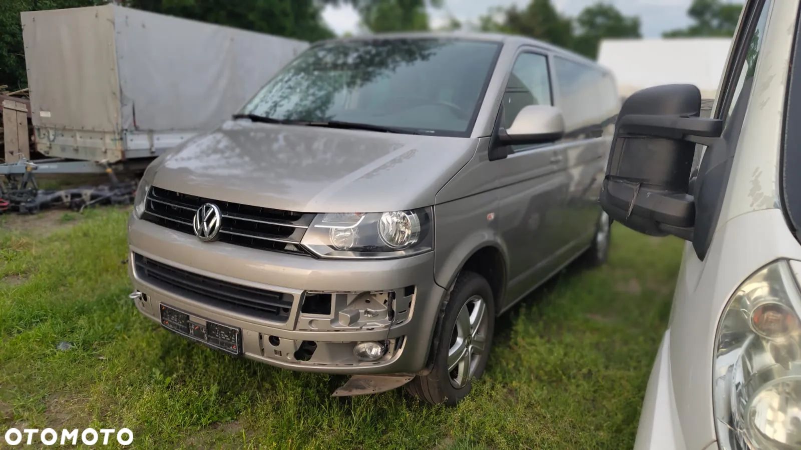 Volkswagen Multivan - 1