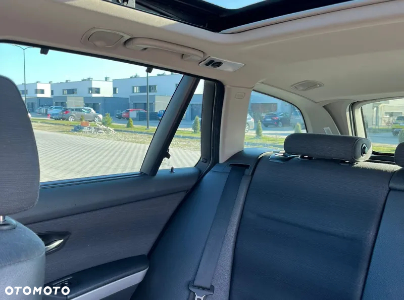 BMW Seria 3 - 18