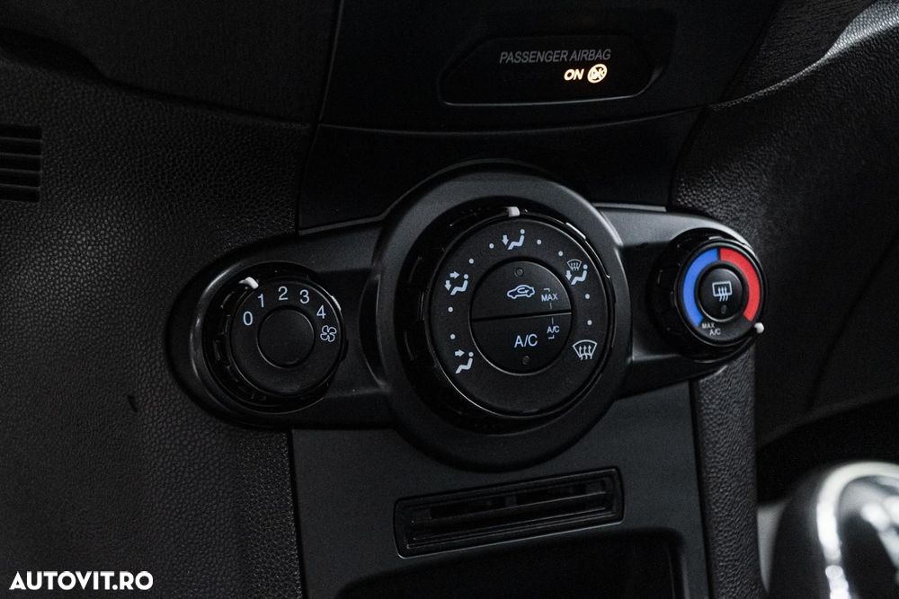 Ford Fiesta 1.0 Trend - 12