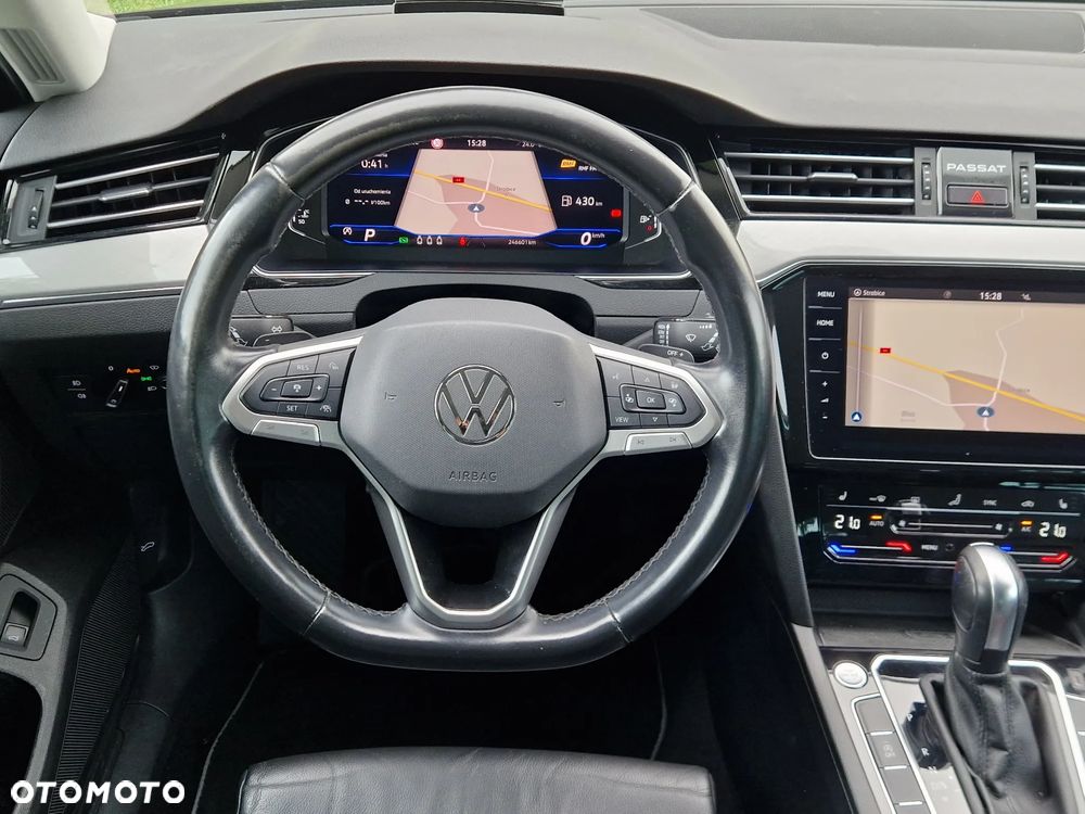 Volkswagen Passat 2.0 TDI SCR DSG Business - 21