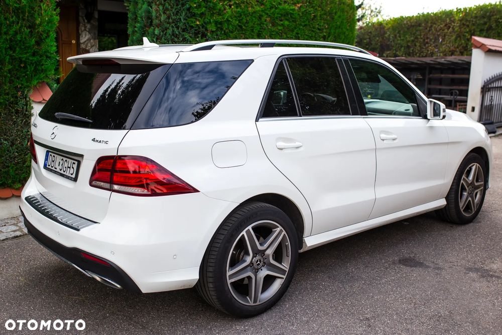 Mercedes-Benz GLE 350 d 4-Matic - 6