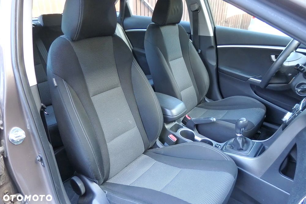 Hyundai i30 1.4 Premium - 12