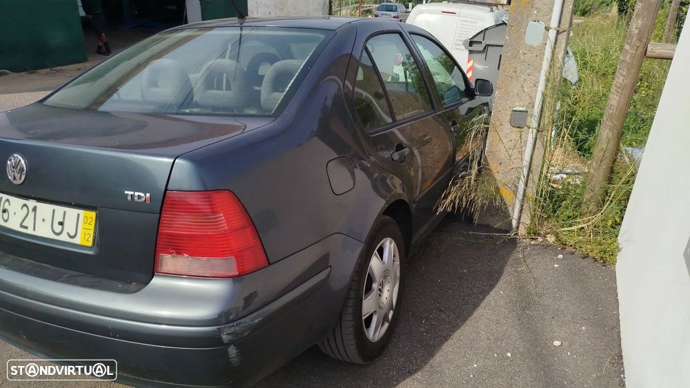 VW Bora 1.9 TDi Highline - 6