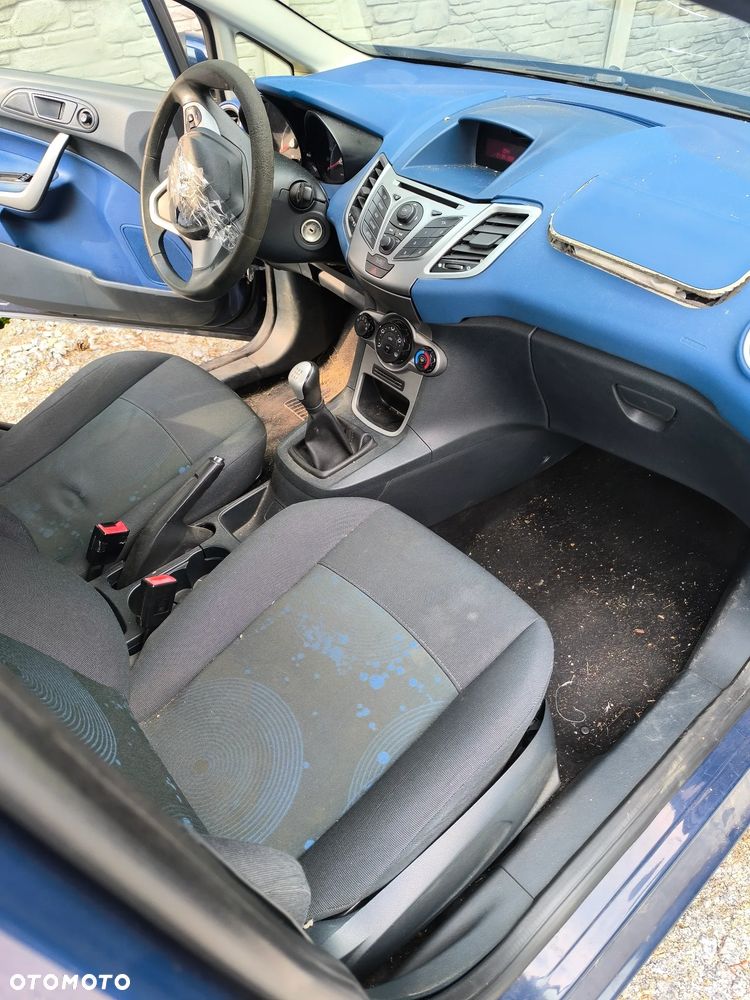 Ford Fiesta - 9