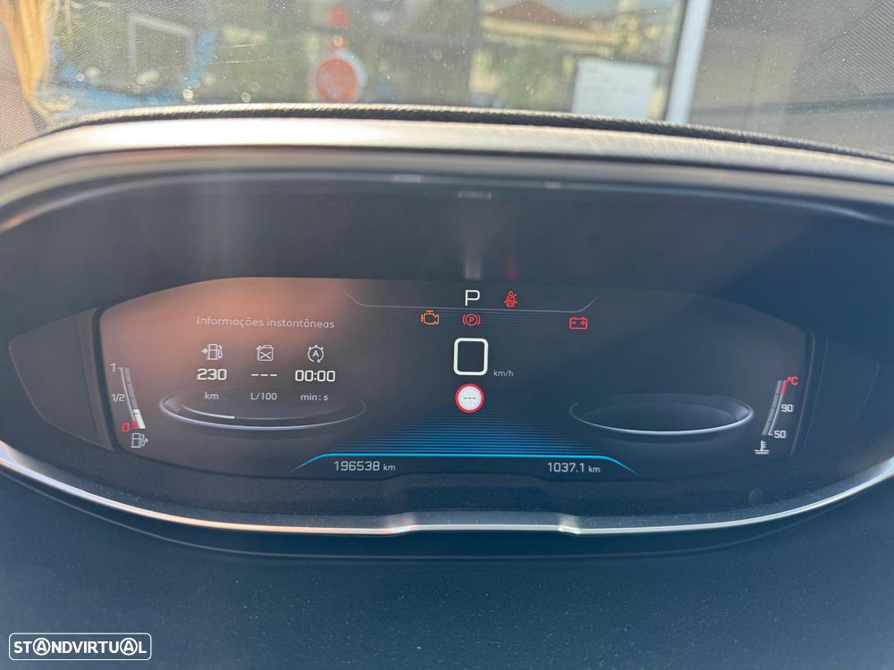 Peugeot 3008 1.5 BlueHDi Allure EAT8 - 6